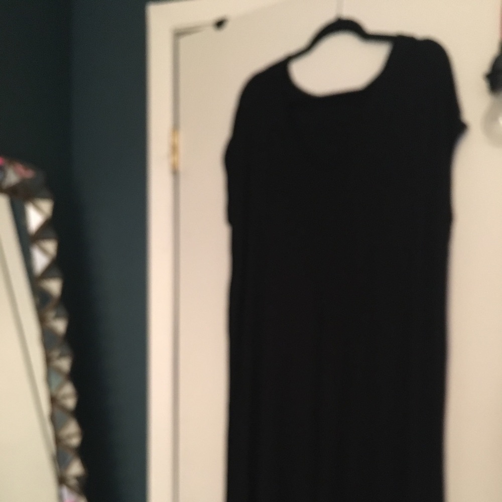 Clayton black mid length caftan